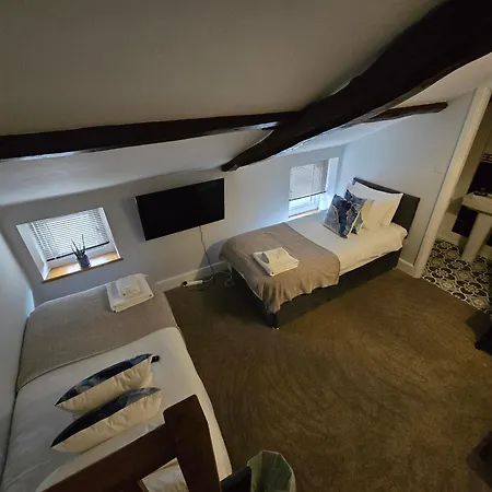 Bed & Breakfast The Plough 3*